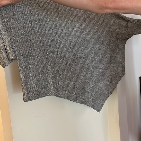 ✨🩶 Vintage Juliette Women’s Gray Asymmetrical Hem Poncho Top | Size L 🩶 - Picture 9 of 14